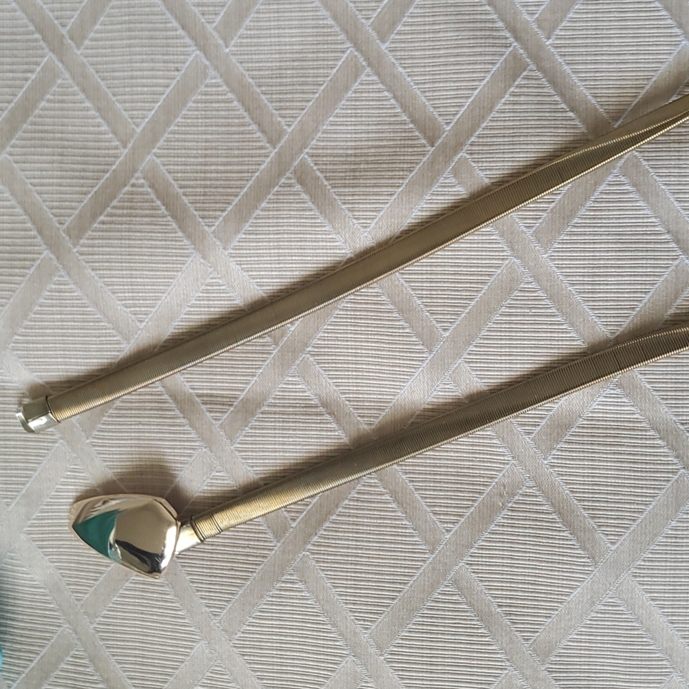 Gold women's stretch belt 28-34 belt
